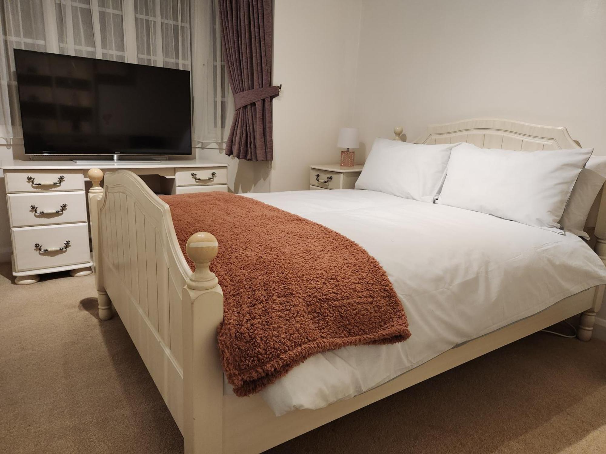 Elmdon House With 4 Spacious Bedrooms To Choose Birmingham Exterior photo