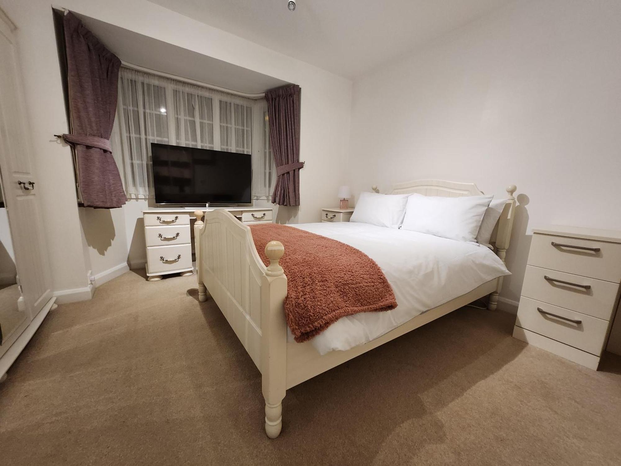 Elmdon House With 4 Spacious Bedrooms To Choose Birmingham Exterior photo